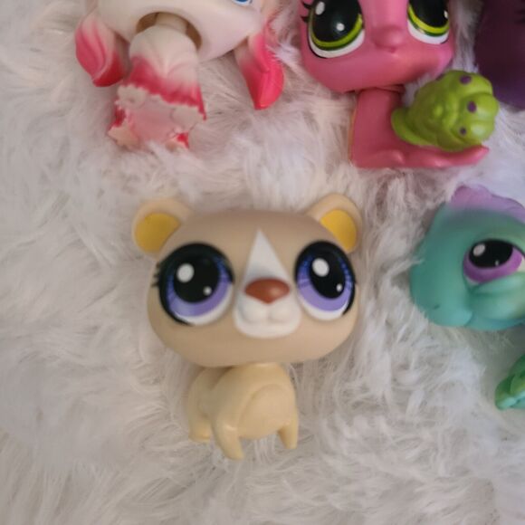 Littlest Pet Shop LPS Lot Of 11 variety of animals Hasbro Dog Bunny Iguana Cat - Picture 5 of 6